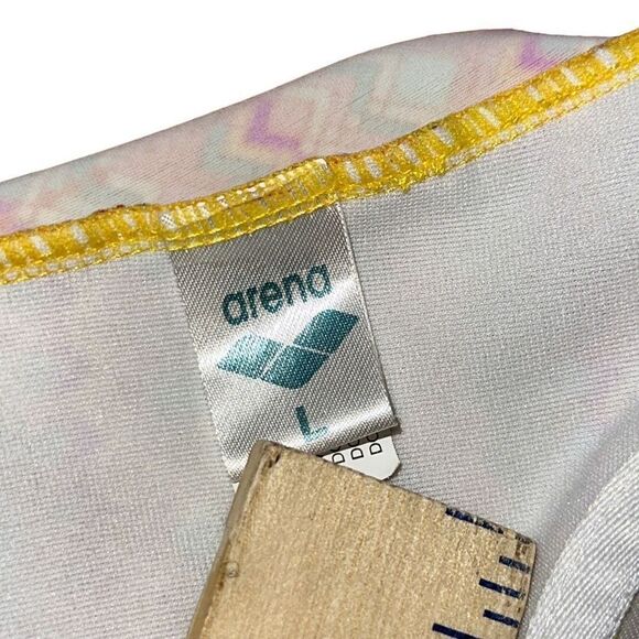 Arena sz Large tankini swim suit top with underwire and bright colorful pattern - Picture 3 of 7